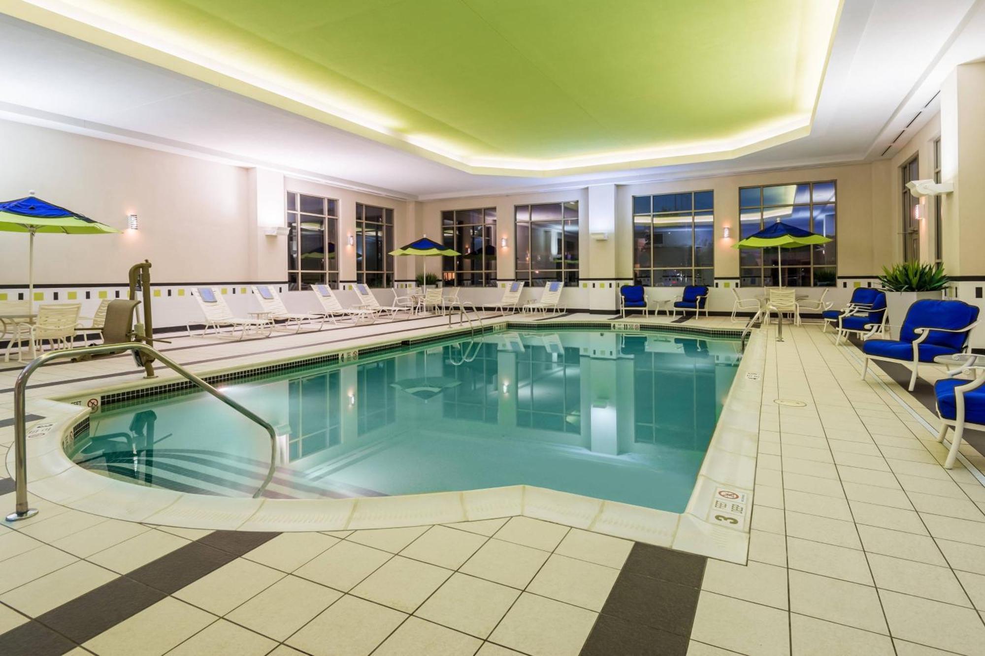 Fairfield Inn & Suites - Buffalo Airport Cheektowaga Exterior foto